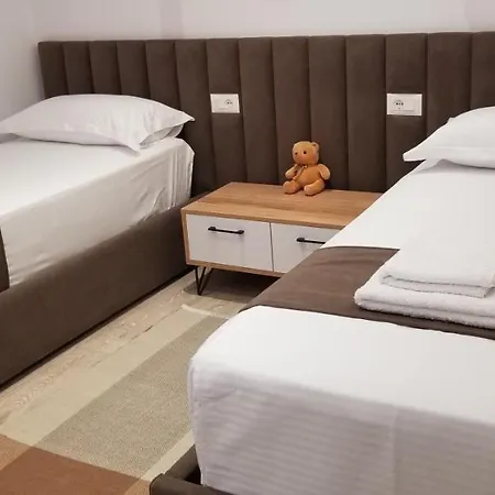 2a New Bazaar * تيرانا