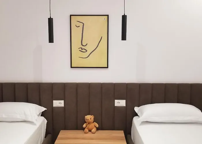 2a New Bazaar Tirana