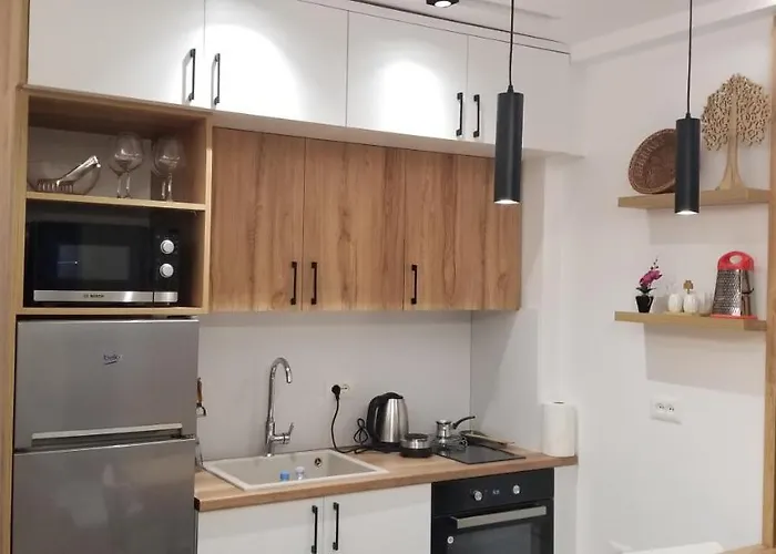 2a New Bazaar Apartment *